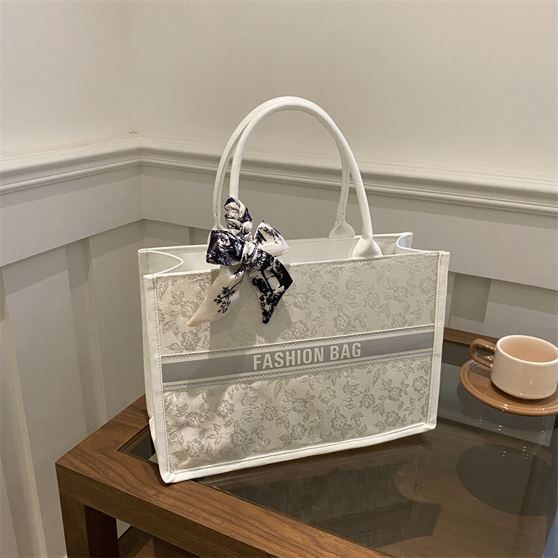 Luxuriöse Elegante Damen-Trage – Leatherwork Letters Bewertung und Preis