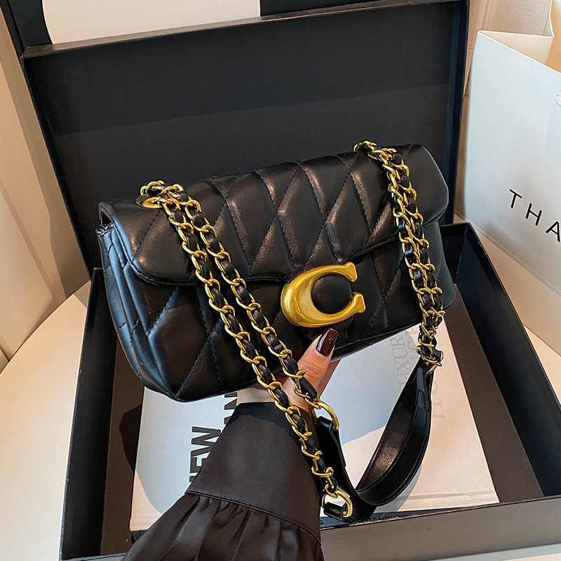 Damen Gesteppte Leder-Schulter – Leatherwork Letters Bewertung und Preis